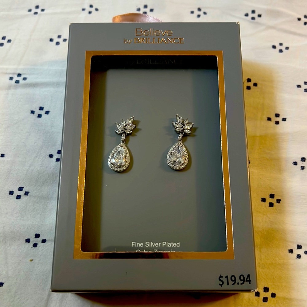 Teardrop earrings